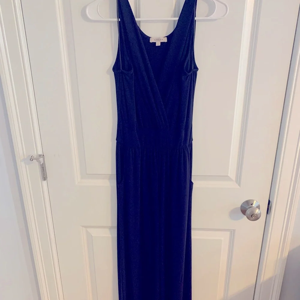 Gilli Navy v-neck wide leg jumpsuit - Picture 1 of 4